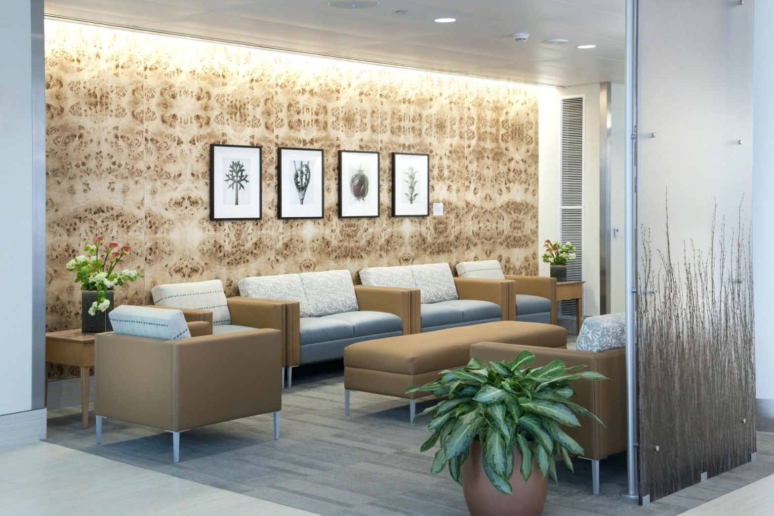 WAITING AREA